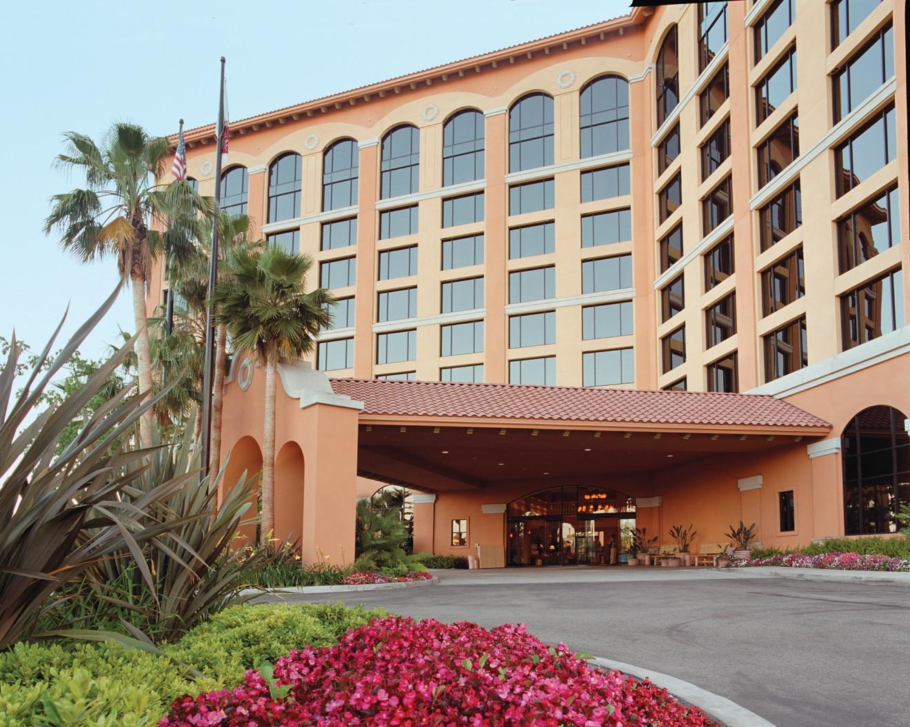 Delta Hotels By Marriott Anaheim Garden Grove Exterior photo